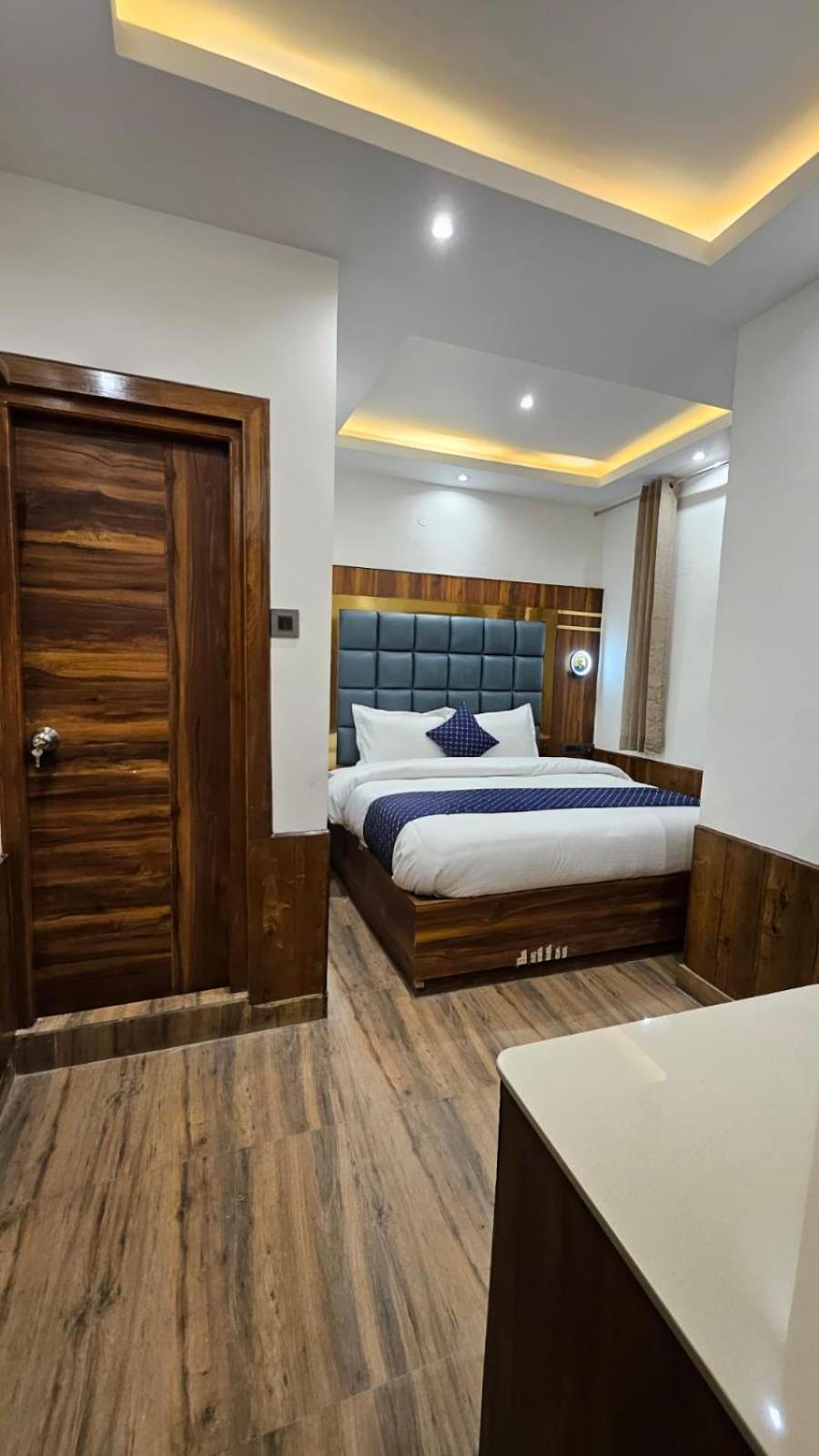 Mountain Zest- Simla Royale Near Mall Road Free Pickup From Railway Station Simla Exteriér fotografie