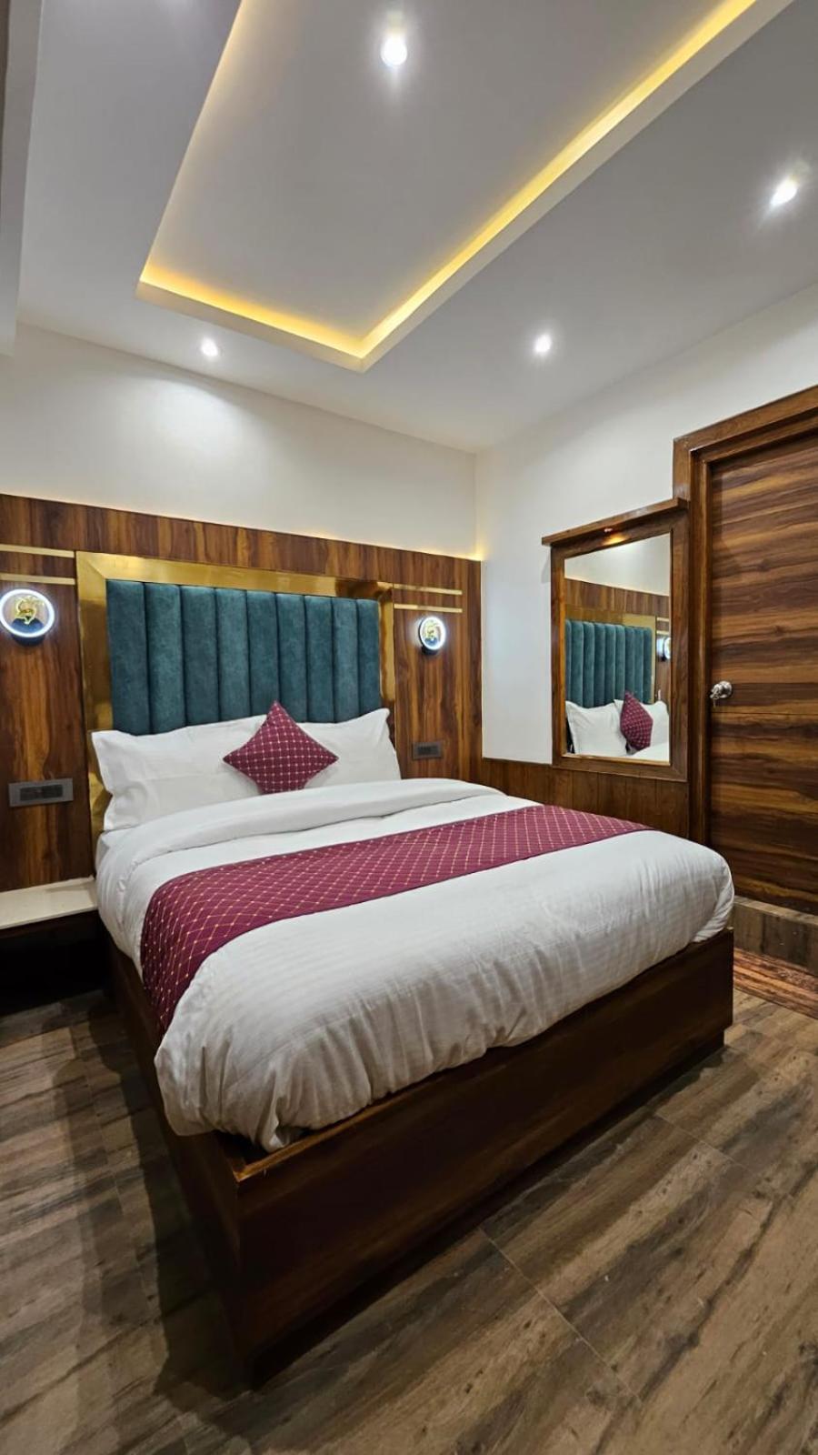 Mountain Zest- Simla Royale Near Mall Road Free Pickup From Railway Station Simla Exteriér fotografie