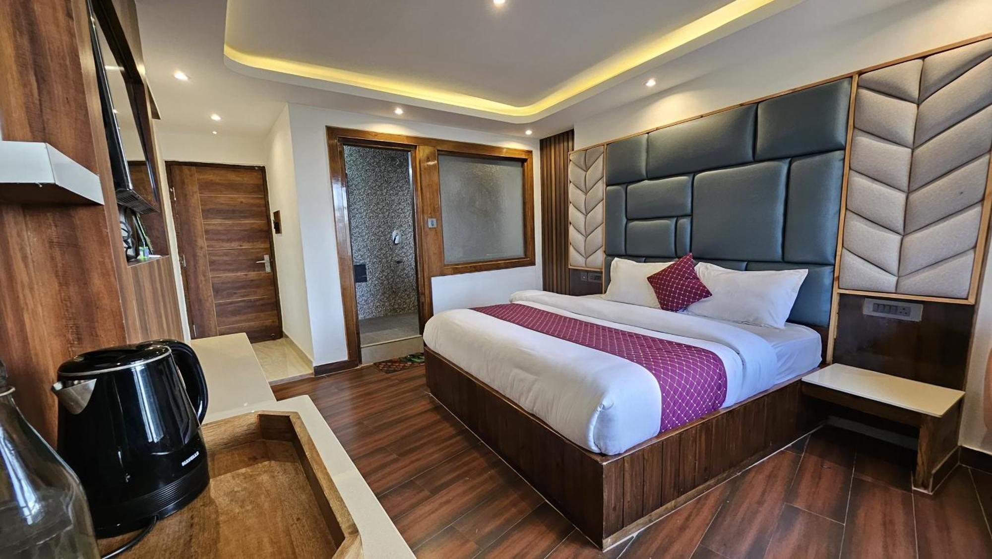 Mountain Zest- Simla Royale Near Mall Road Free Pickup From Railway Station Simla Exteriér fotografie