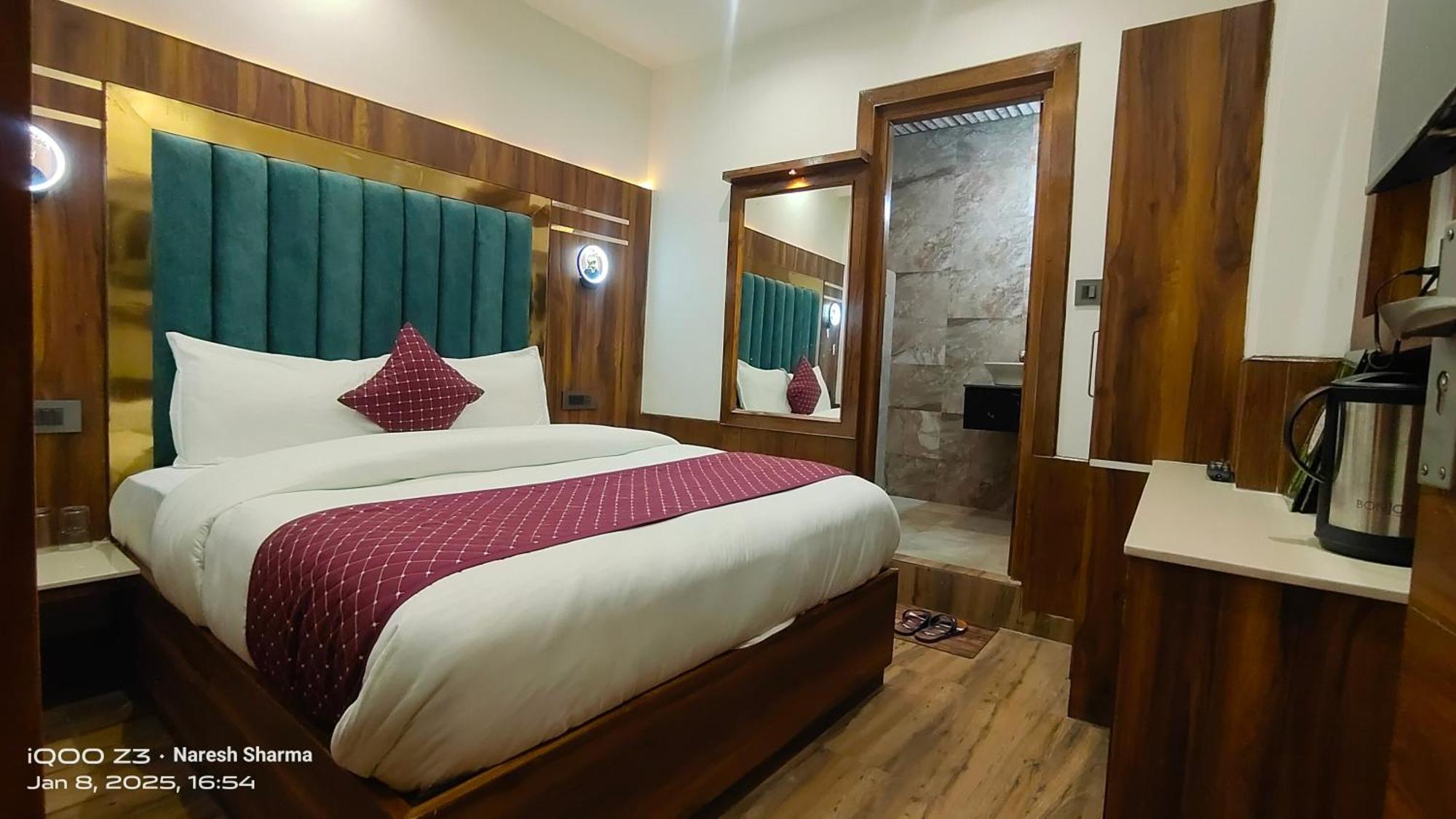 Mountain Zest- Simla Royale Near Mall Road Free Pickup From Railway Station Simla Exteriér fotografie