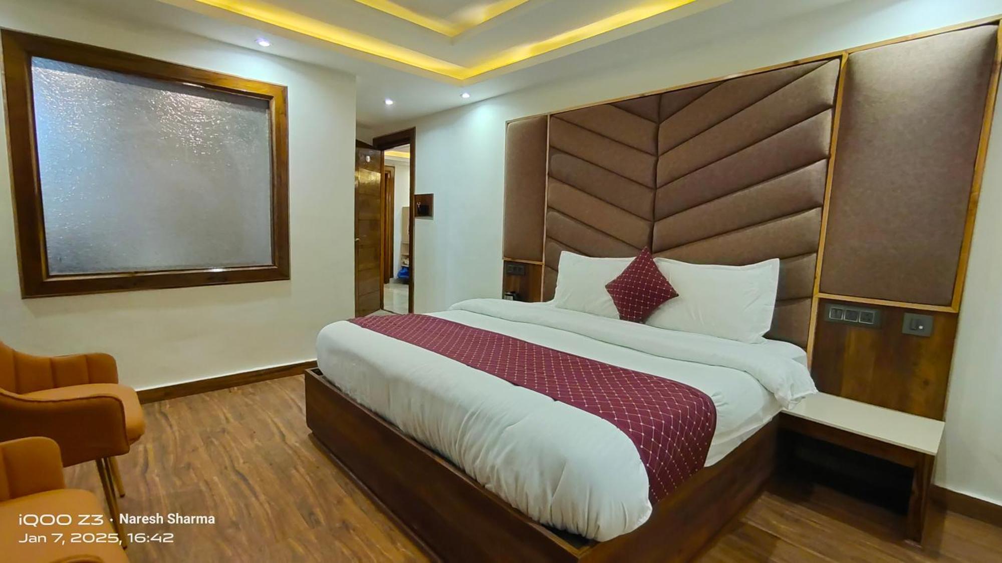 Mountain Zest- Simla Royale Near Mall Road Free Pickup From Railway Station Simla Exteriér fotografie